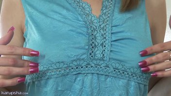 Mae Lynn развлекается