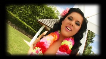 Мэдисон обслуживает два крепких члена.