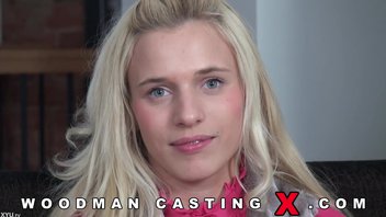 Русская блондинка на кастинге у Пьера Вудмана.