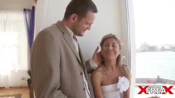 Один крепкий член для двух красоток.