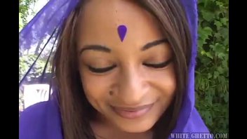 Порно видео с экзотической девушкой