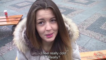 Развел симпатичную, совсем неопытную девушку на секс