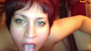 Страстно сосёт мой хуй