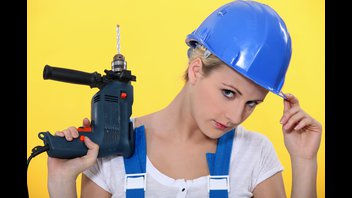 Девушка с электроприводом!