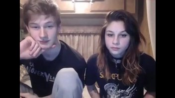 Пара подростков решили сделать домашнее видео