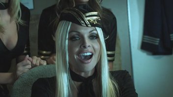 Стюардессы секс полётов Джесси Джейн (Jesse Jane) и Райли Стил (Riley Steele).