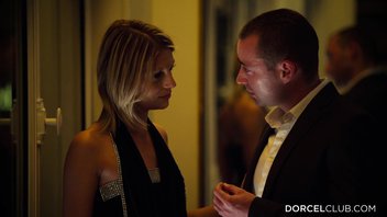 Обычный вечер обеспеченного мужчины