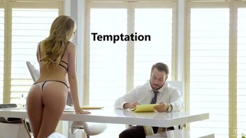 Алексис Адамс отвлекла любимого от работы