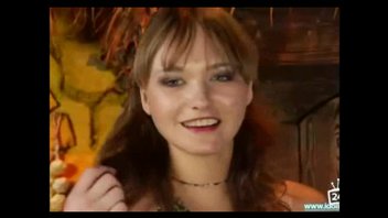 Певица красиво поет