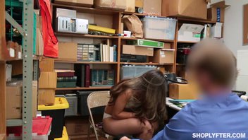 Мастурбация дело не простое – могут и застукать