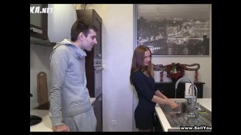 подарил жене любовника