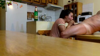 На Кухонном Столе.