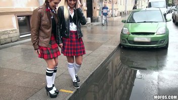 Джесси Голд и Доминику Феникс выебал в машине Тимур