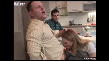 выебал жену друга