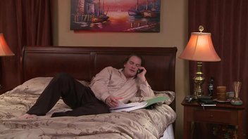 Адриана Луна трахается в миссионерской позиции