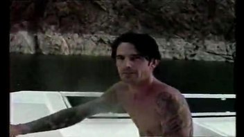 Частное видео Памелла Андерсон (Pamela Anderson) и Томми Ли (Tommy Lee).