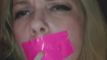 Заставили курить