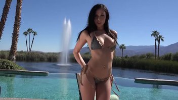 Девушка на открытом воздухе