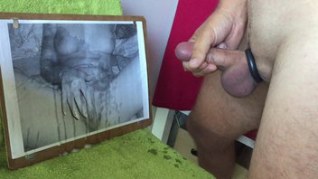 Подрочил на Фото.