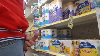 Дроч в магазине