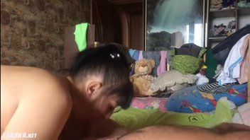 Проститутка обслуживает клиента на дому