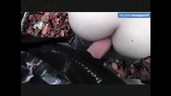 Позвали по лесу погулять, получила болт во всю жопу