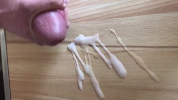 Спустил спермочку