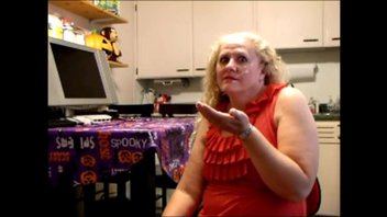 Кончил на маму