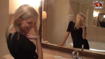 Студенческая панк-вечеринка (Часть 1), сучки Мария Тайт (Mariya Tight) , Камила (Kamila), Света (Sveta), Таната (Tanata), Элизабет (Elizabeth)