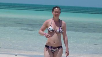 Показала сисю