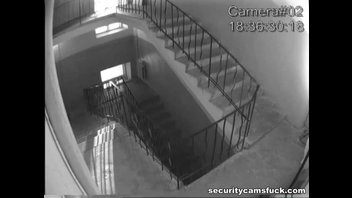 Реальный русский секс в подъезде