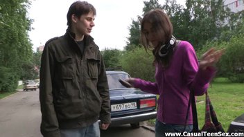 Дуся (Dusya) трахнулась с незнакомцем