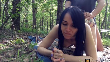 Секс в тихом лесу