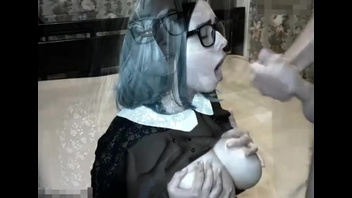 Подборка камшотов с русской грудастой подружкой в очках