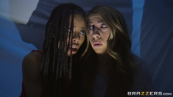 Испуганные шлюхи