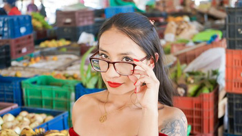 Горячая латиночка с шикарными формами потрахалась на камеру со своим парнем