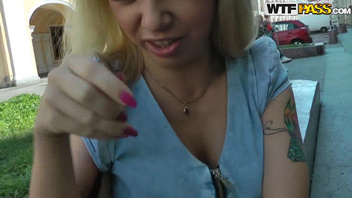 Сумасшедший трах на свежем воздухе с горячей блондинкой