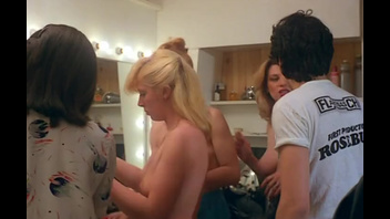 Фотомодели нимфоманки [1982], Ретро классика