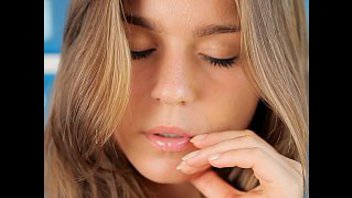 Самка удивительной красоты