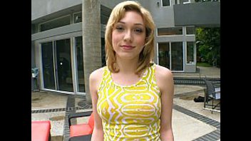 Межрасовое порно с блондинкой Лили