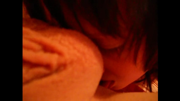 Русская   жена  лижет зад мужа и сосет его член, кончил в рот