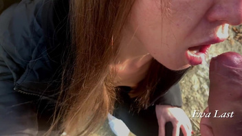 Русская  сучка изменила парню на пляже и съела сперму первого попавшегося