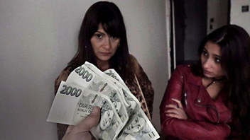 Чешские красотки за деньги готовы показать на камеру свои стройные тела