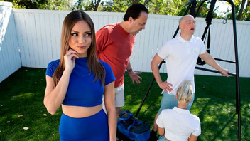 Жаркая самочка Гавана Блу развлекается с похотливым парнем и получает кайф