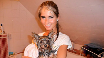 Похотливая парочка решила снять на камеру свой страстный домашний секс