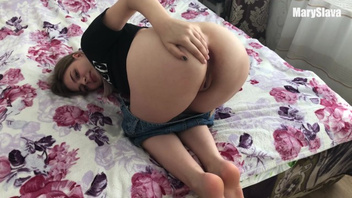 Соблазнила моего парня своим горячим телом и отдалась в анал