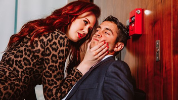 Рыжая знает, как нужно трахаться