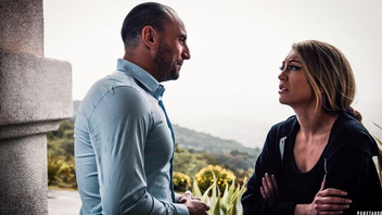 В жесткой  форме телочку наказывает членом