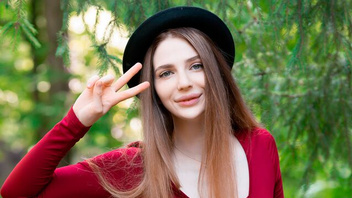 Рыженькая девка обожает долбиться