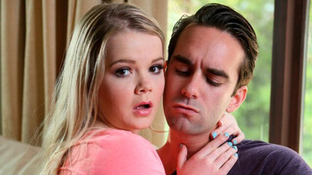 У сводного брата оказывается здоровый хуй